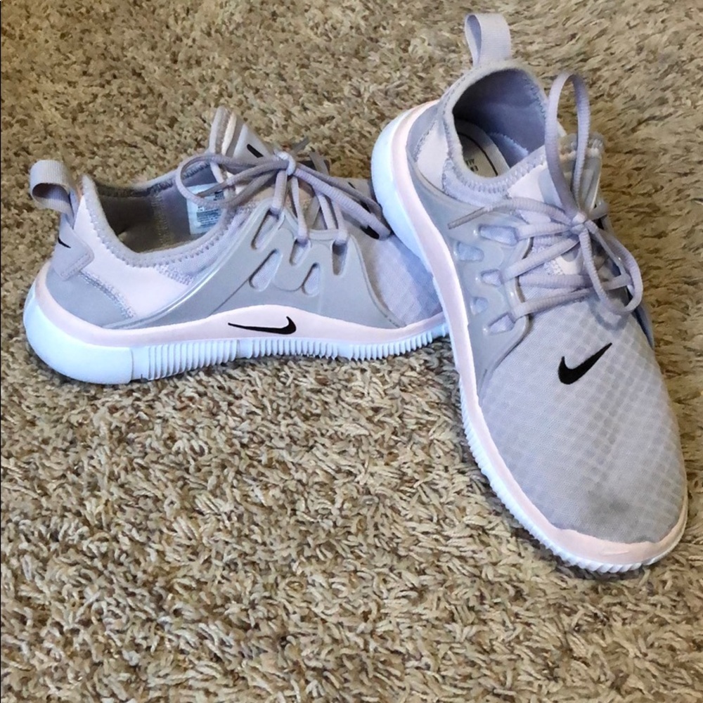 Nike tennis shoes